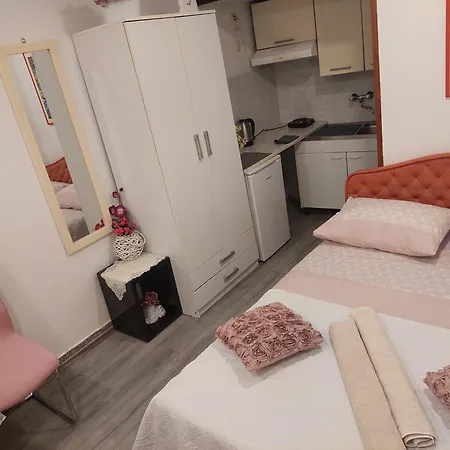 Rosse Apartman *